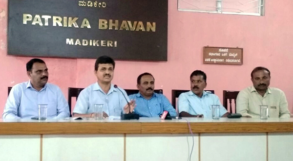 ರಸ್ತೆ ದುರಸ್ತಿಗೆ ಆಗ್ರಹ : ಭಾಗಮಂಡಲದಿಂದ ಮಡಿಕೇರಿಗೆ ಪ್ರತಿಭಟನಾ ಜಾಥಾ